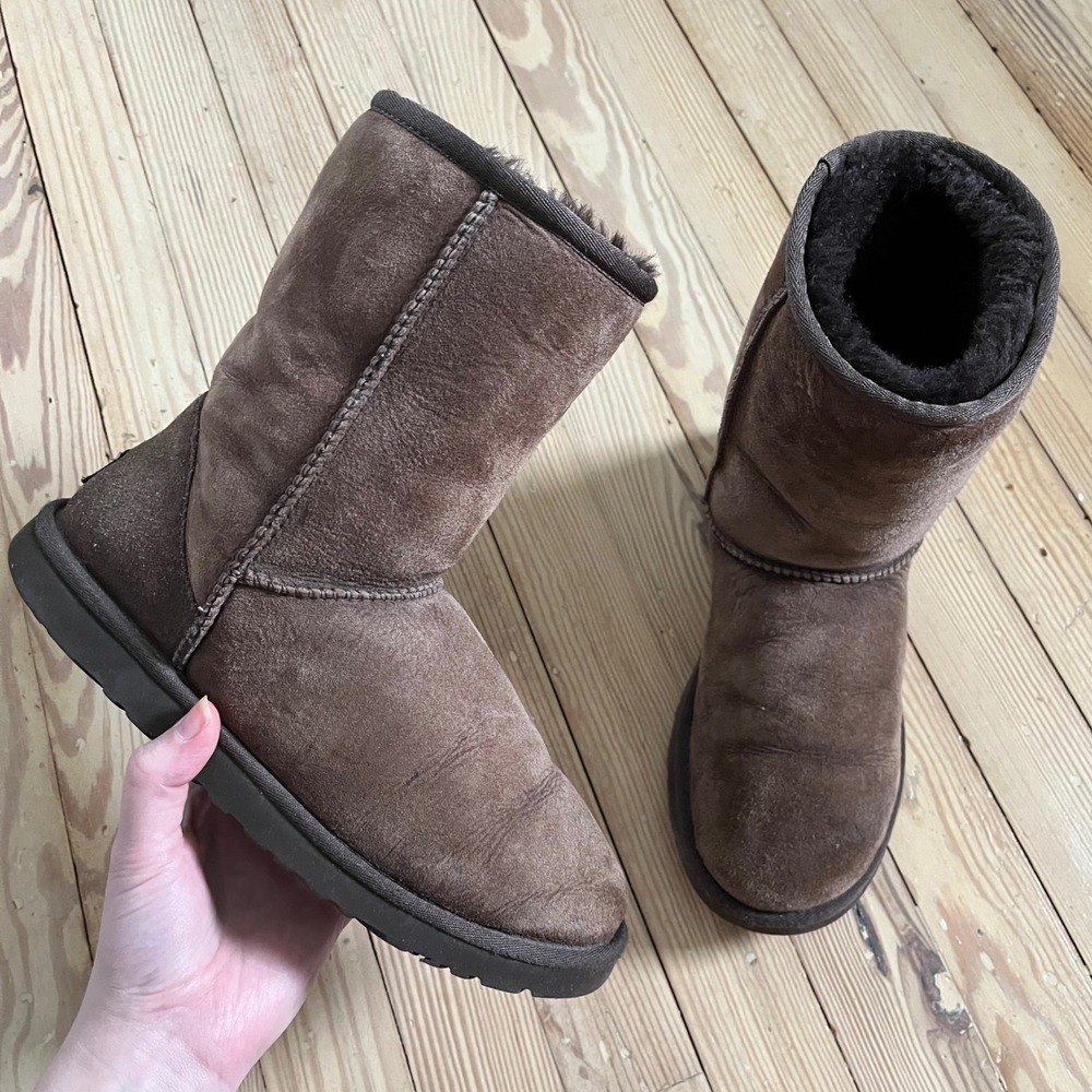 READ UGG Classic Short Boots Womens Brown Suede Sheepskin Lined Mid Calf Pull On